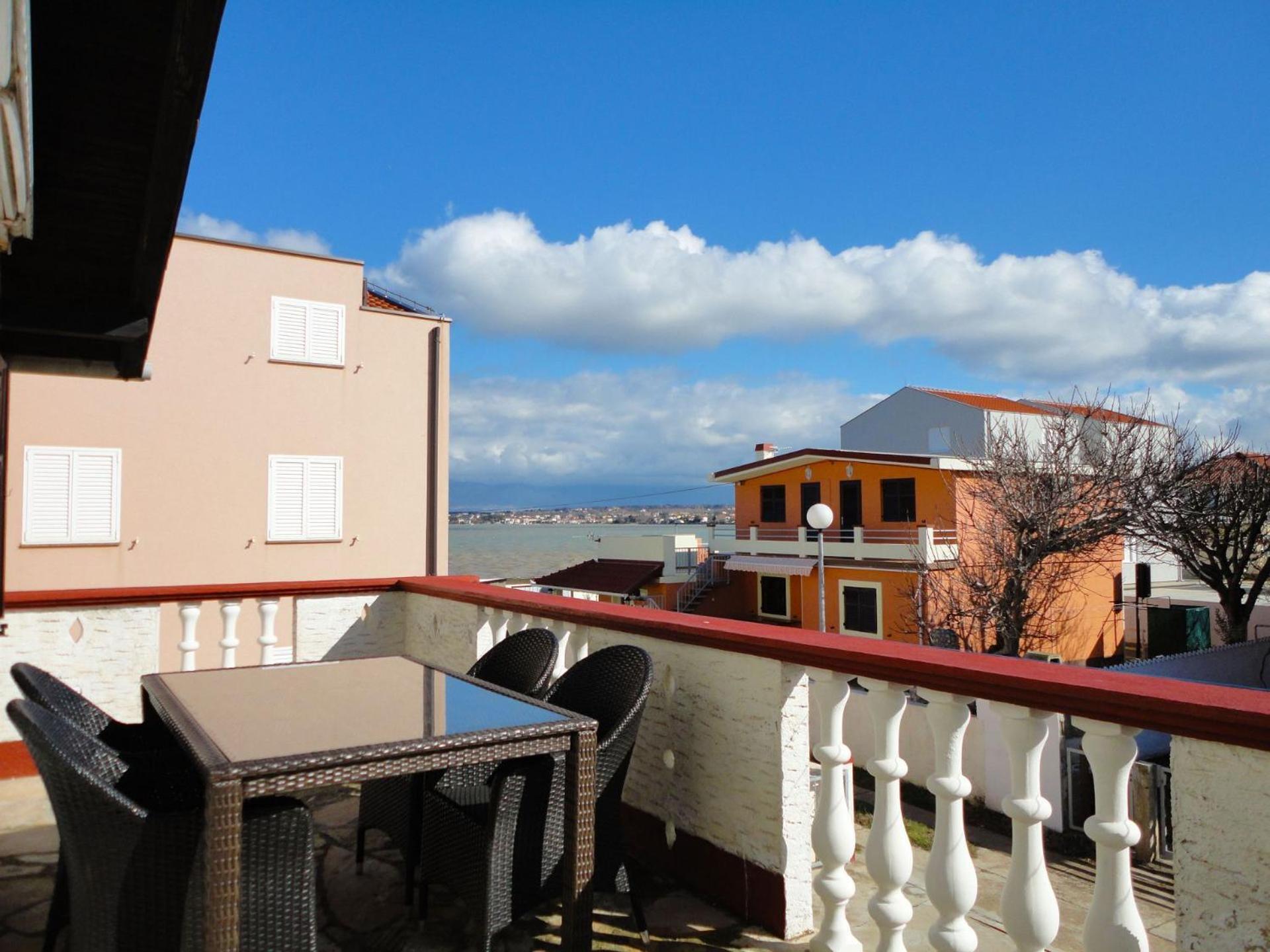 Apartments Petar - 30 M From Sandy Beach Нин Экстерьер фото
